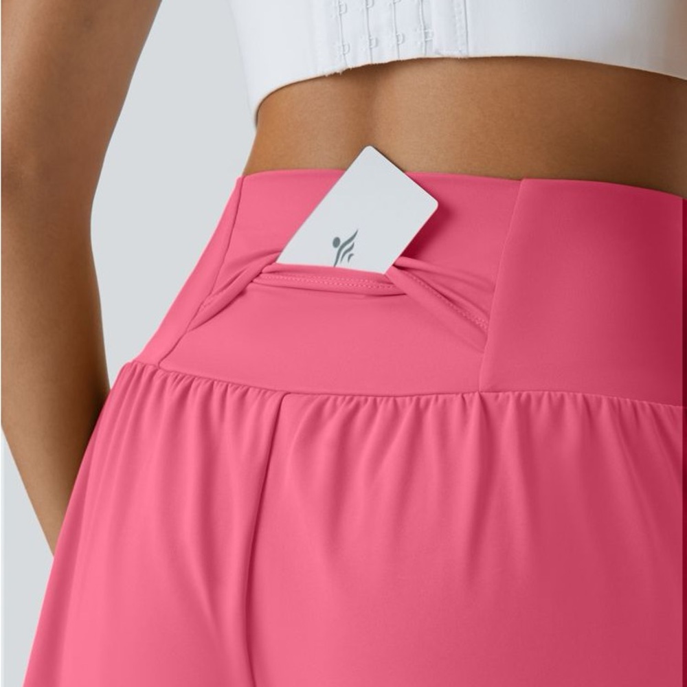 Euc Halara 3/1 Women's Multi-Color Shorts Set - image 4